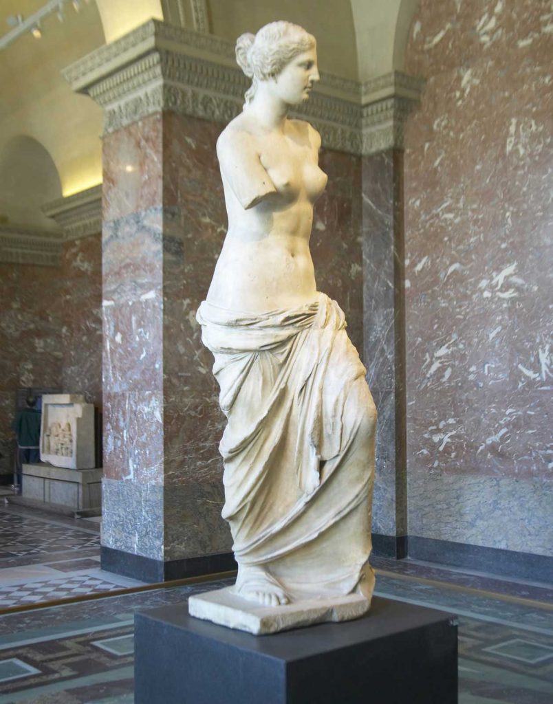تمثال فينوس في متحف اللوفر، تمثال رخامي يعتقد أنه لأفروديت، 150 ق.م