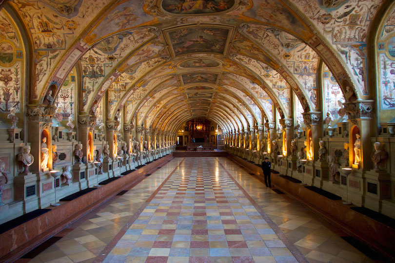 قصر ميونيخ ريزيدينز Munich Residenz